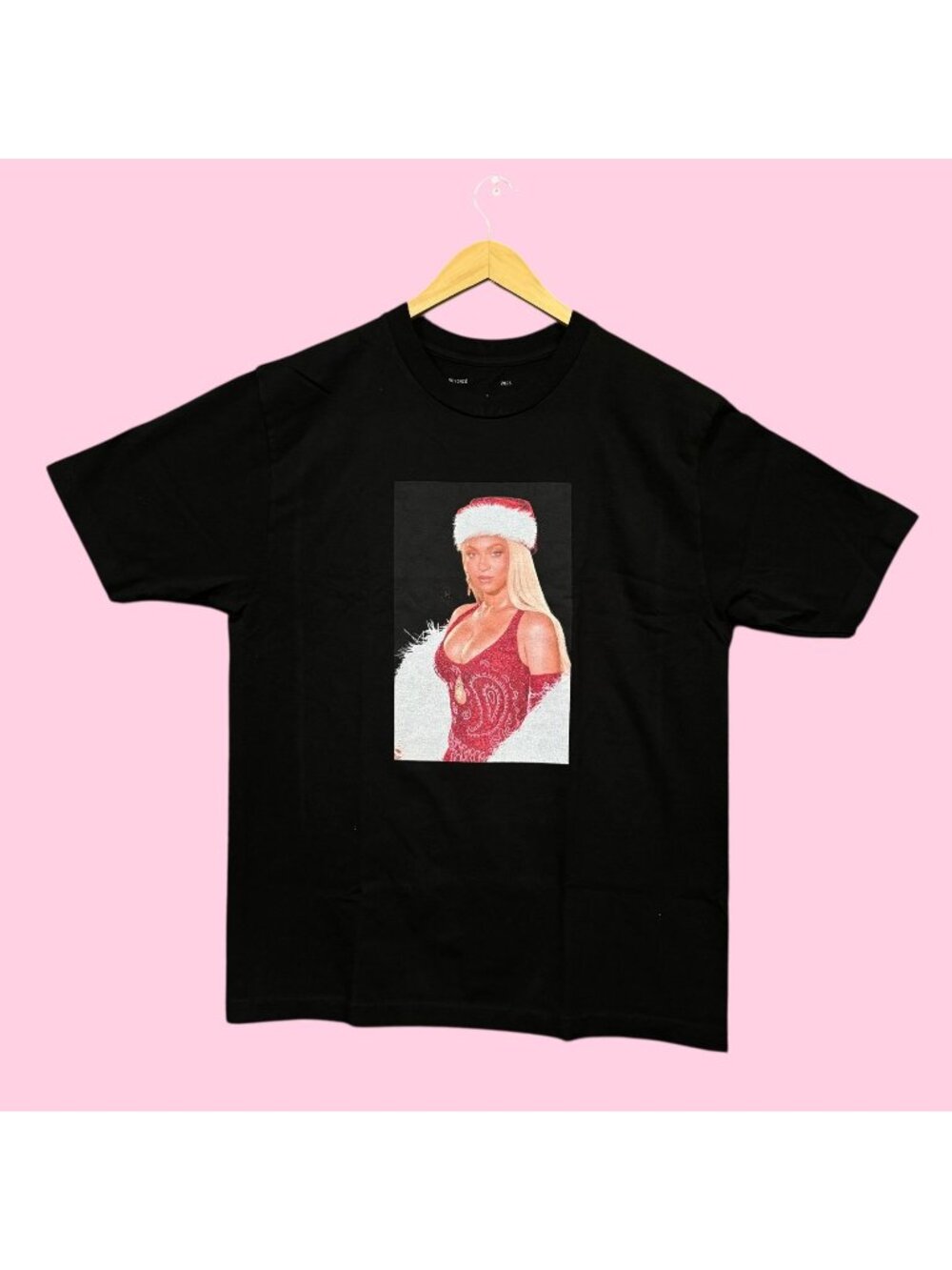 Beyonce Cowboy Carter Holidayoncé Resting Sleigh Face Tee L